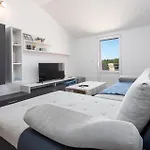 Cozy In With Wifi Apartament *
